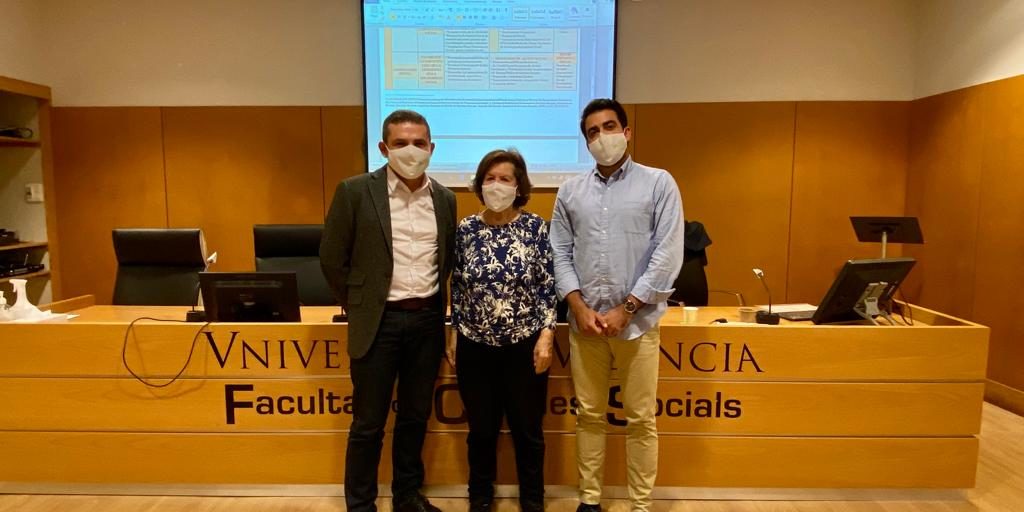 WhatsApp Image 2021-10-26 at 20.48.17 presentació patrocinio llibre