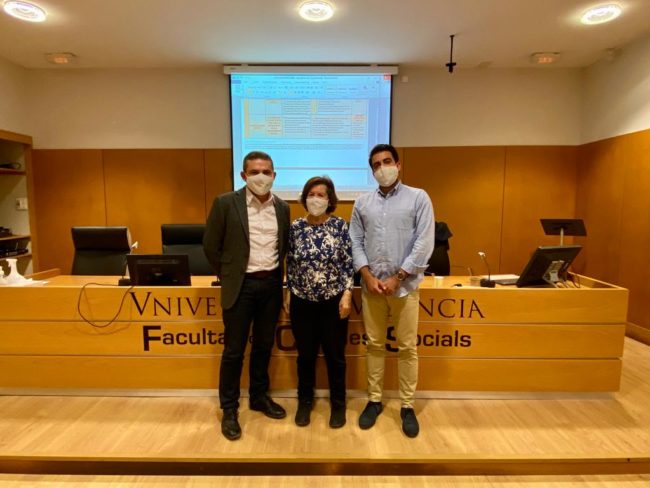 WhatsApp Image 2021-10-26 at 20.48.17 presentació patrocinio llibre